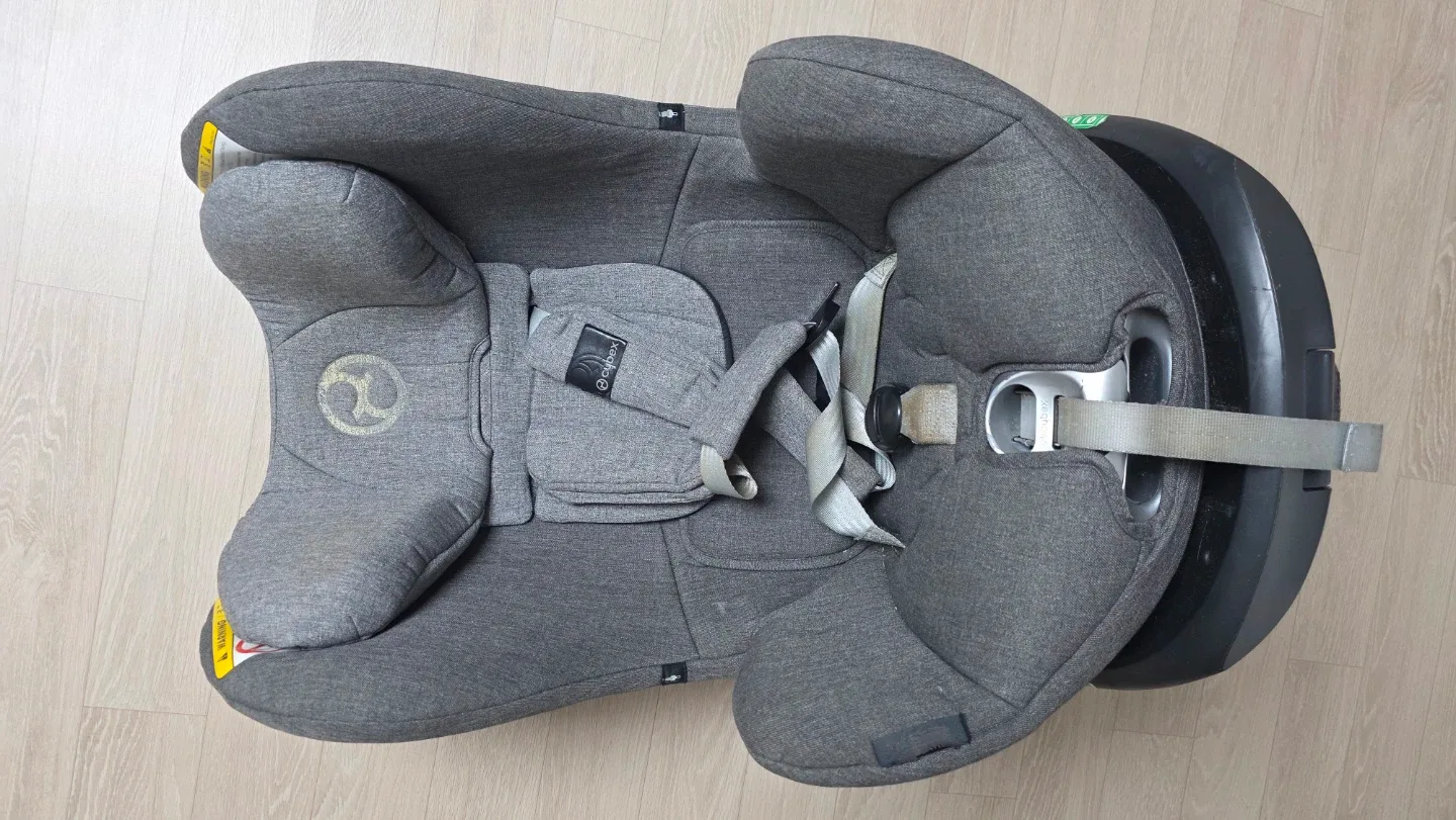 싸이벡스제로나카시트 나눔합니다.