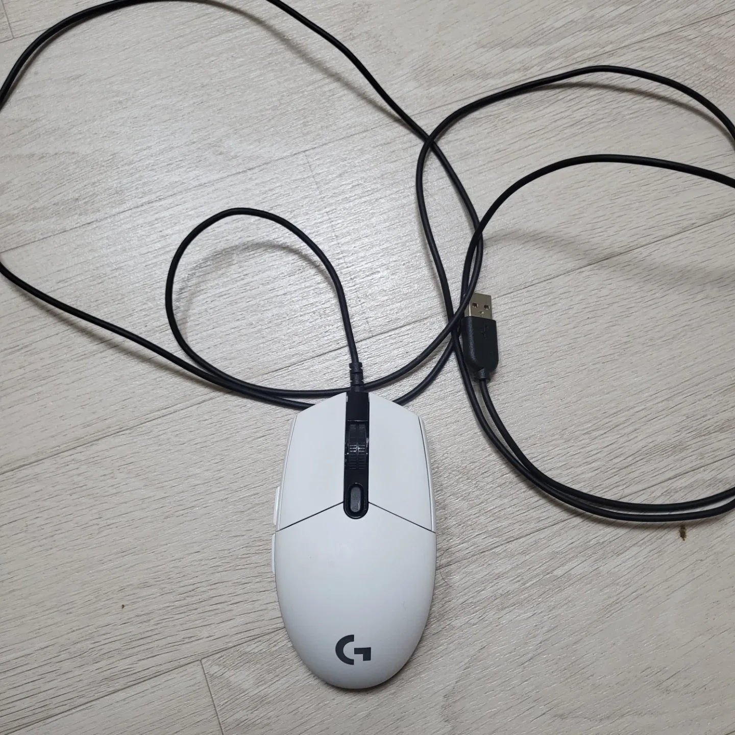 로지텍 G102 LIGHTSYNC 화이트 게이밍 마우스