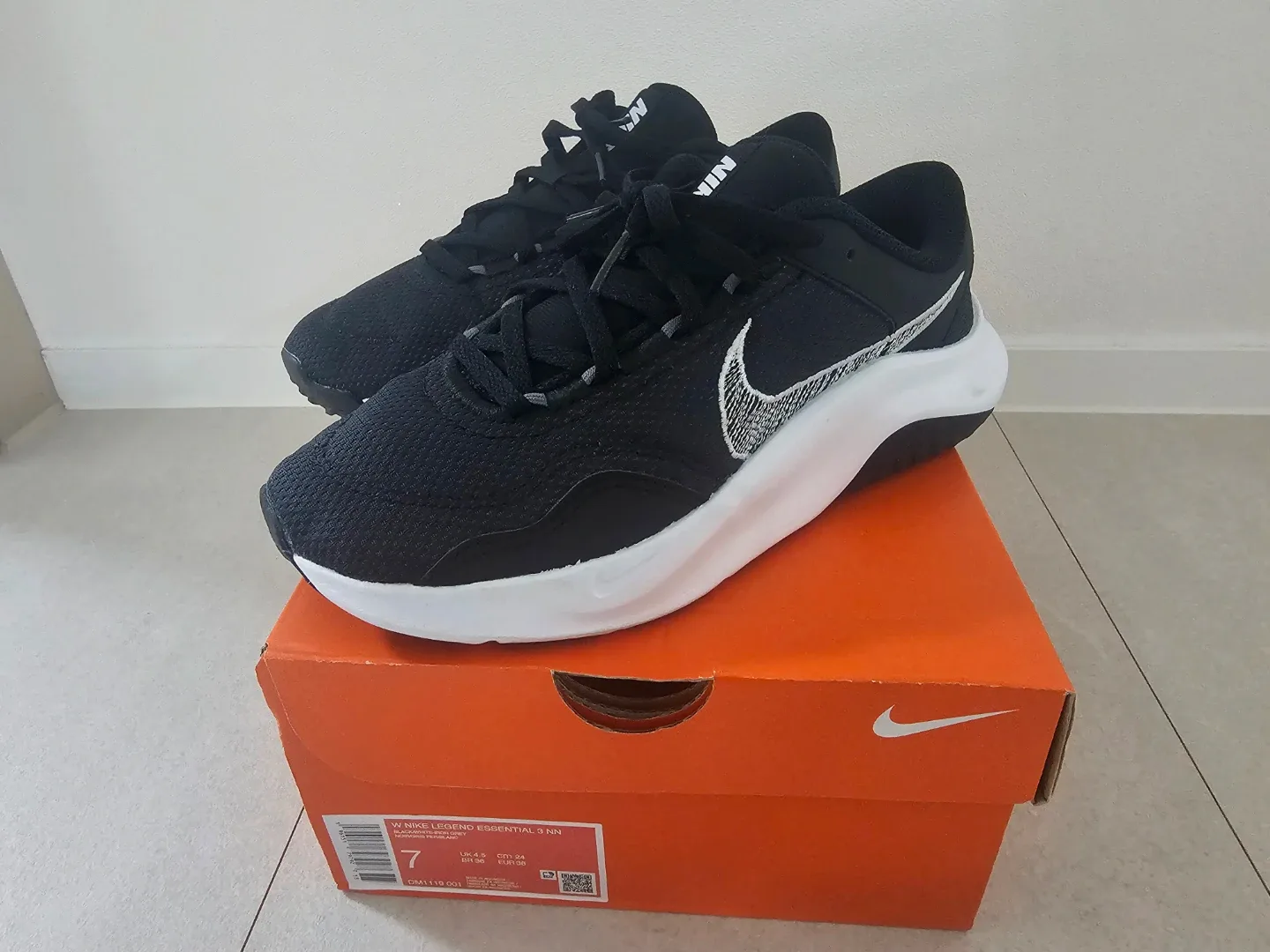 나이키 레전드 에센셜 3 운동화(235추천)