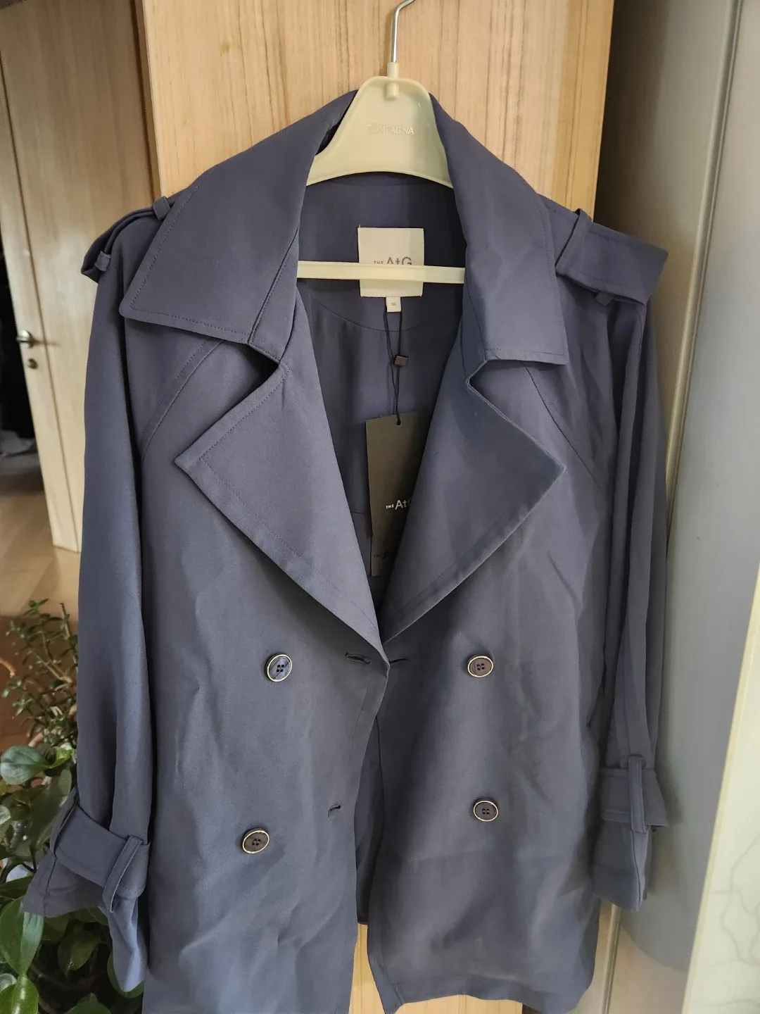 The AtG 트렌치 코트 66새상품