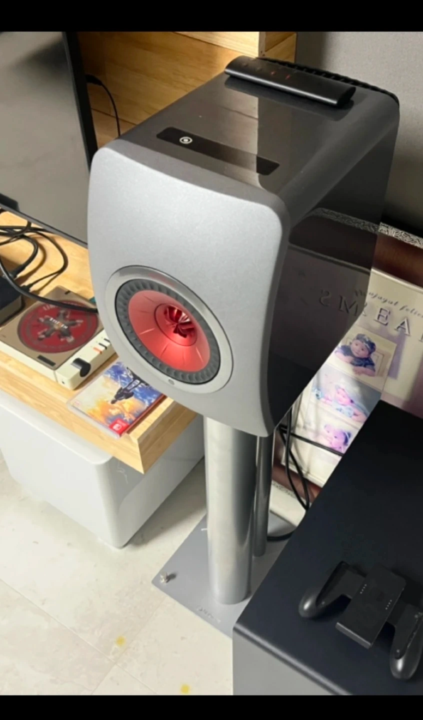 KEF LS50 Wireless1 스피커 (실버/레드)sl