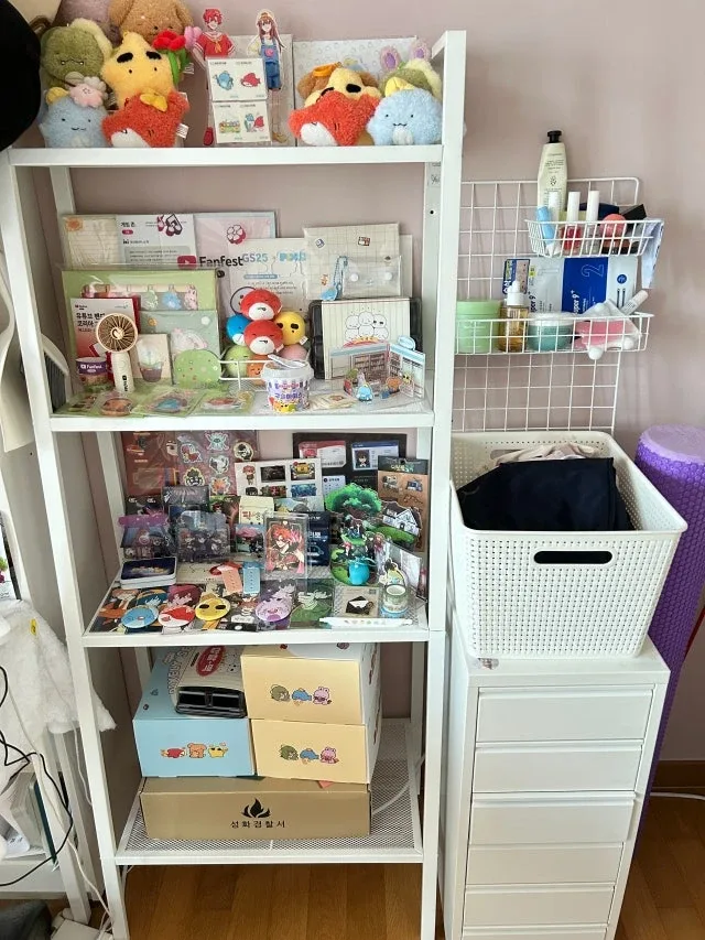 4단 철제 선반 화이트 옷 책 학용품 화장품 주방가전 펜트리 옷장 장롱 트롤리 렌지대 수납 정리 창고 메쉬 주방