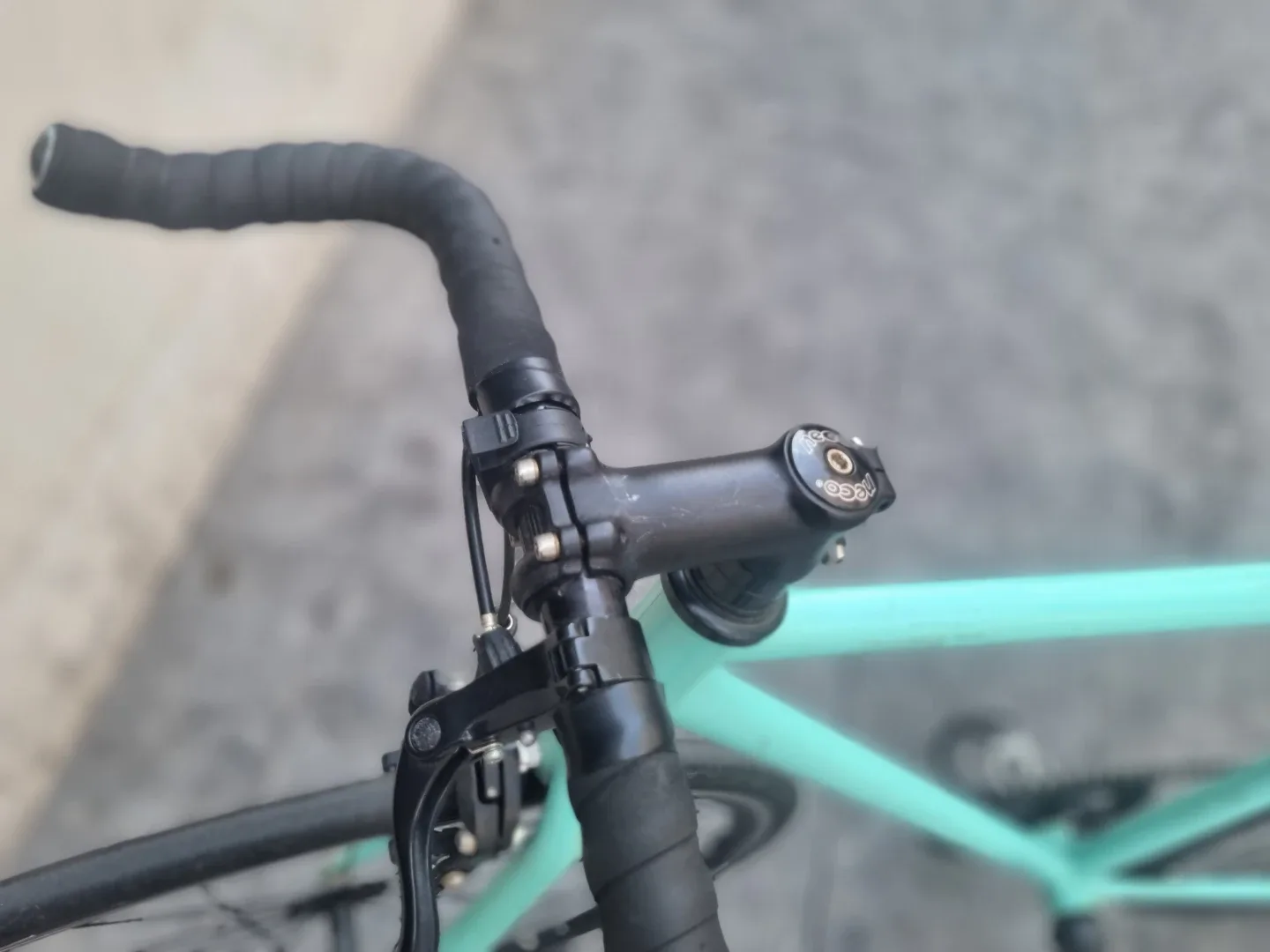 민트색 픽시 자전거