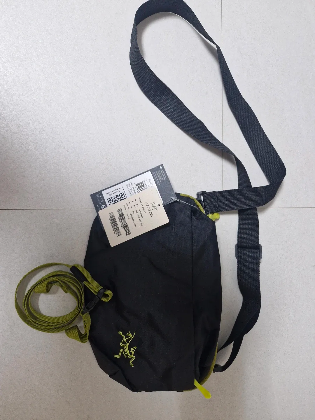 아크테릭스 크로스백