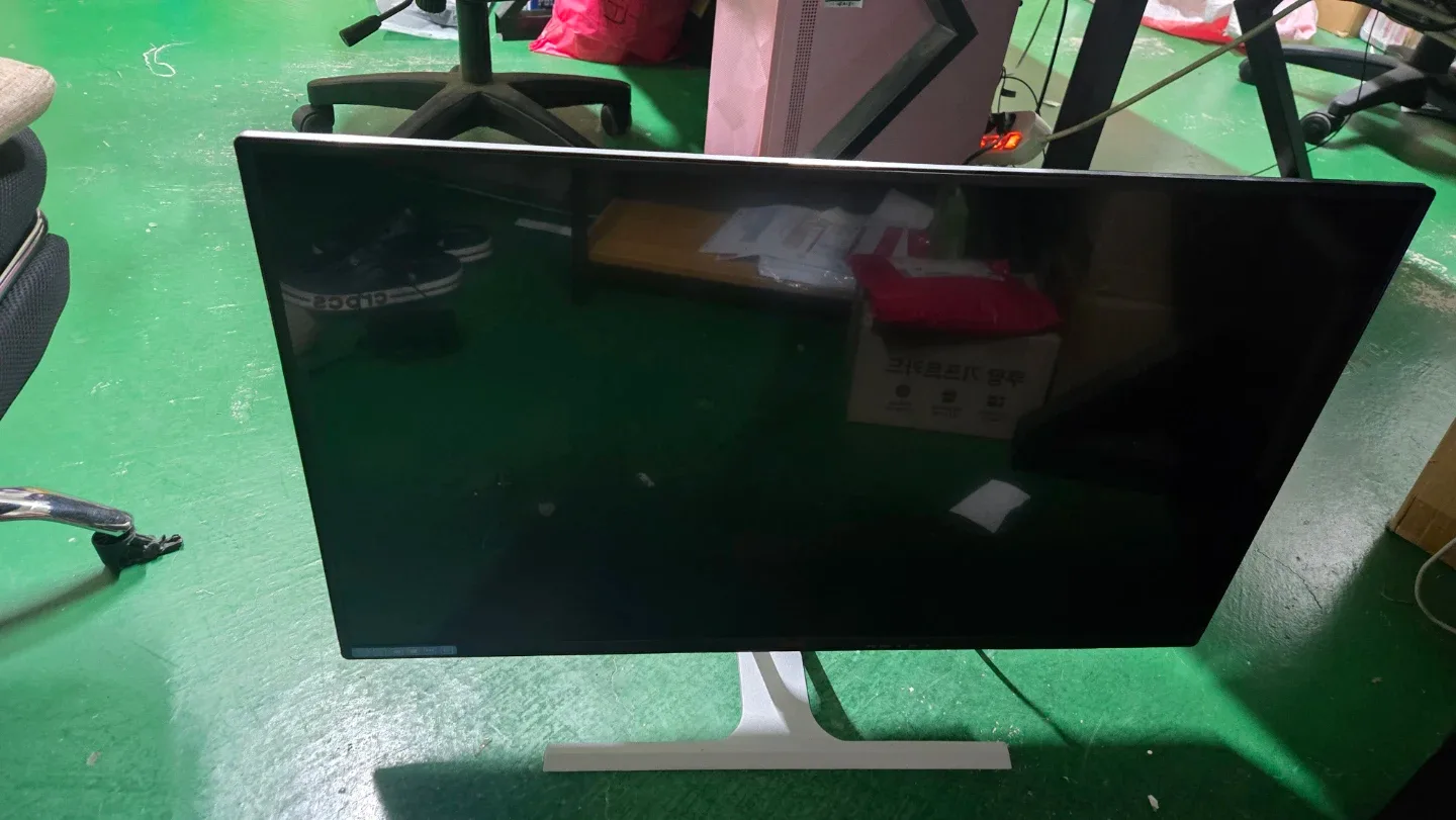 Udea LOOK 320 PVA 32인치 모니터