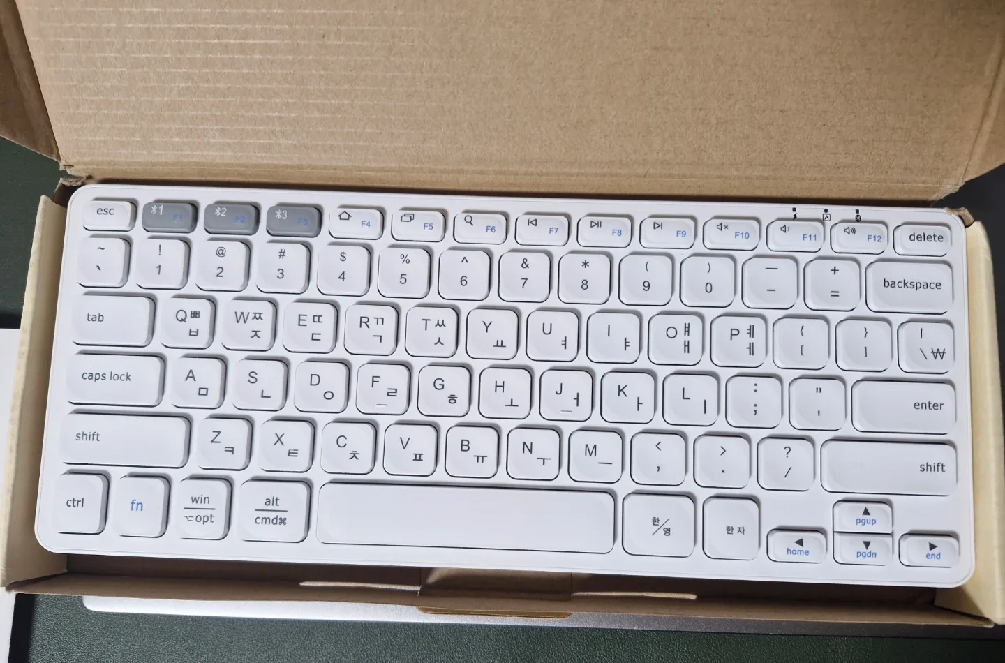 Home Planet 블루투스 키보드 HB305 화이트