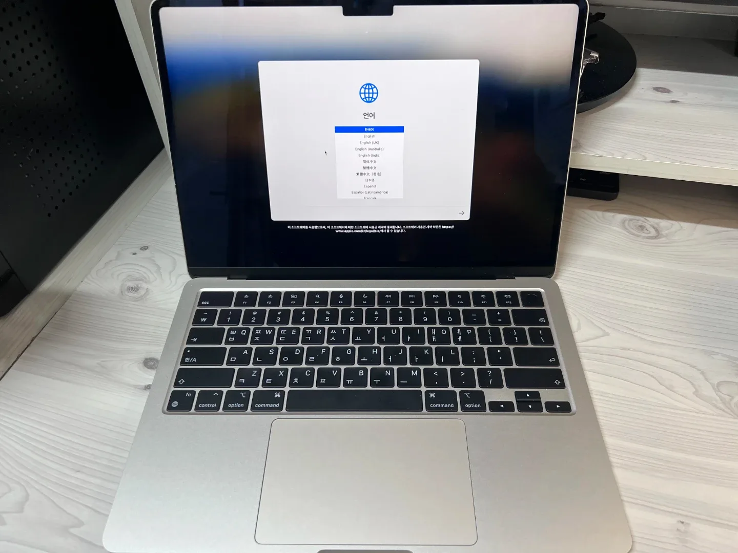 맥북 에어 M2 13.6인치 스타라이트 색상