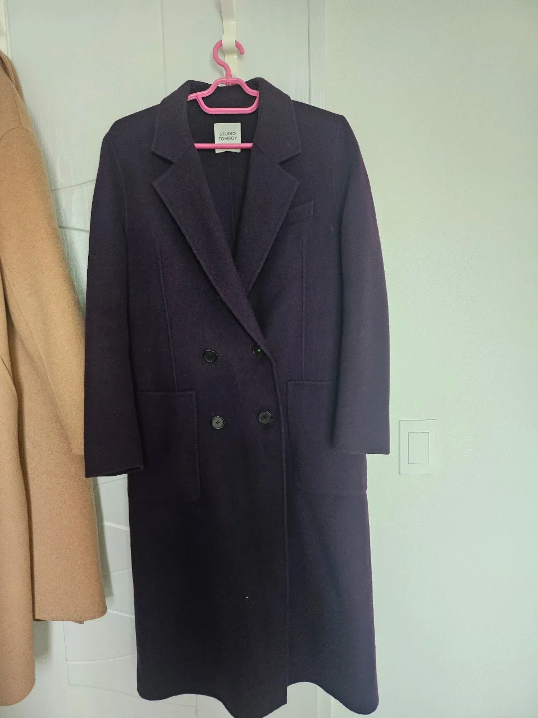 스튜디오 톰보이 더블 코트