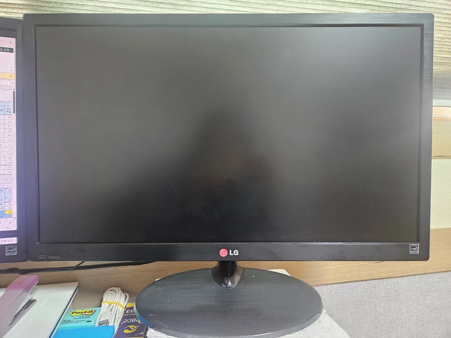 LG FLATRON 23EN43V 23인치 모니터