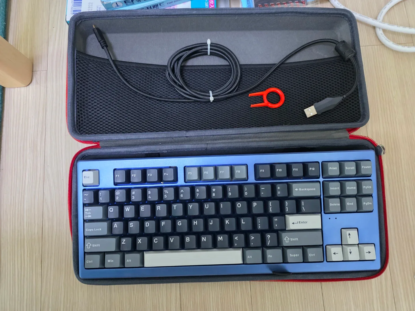 앱코 AR87 CNC 풀 알루미늄 체리키보드