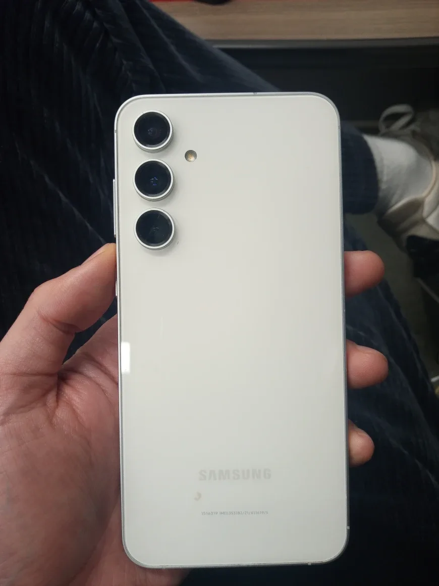 갤럭시 S23 FE 화이트 싸게팜