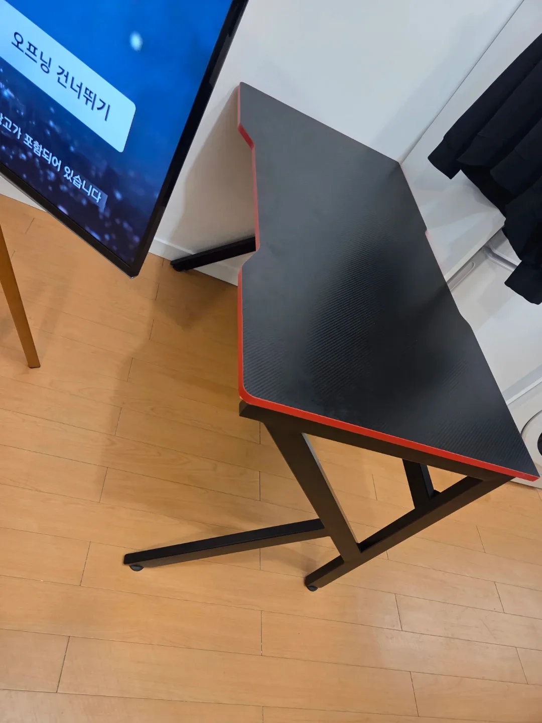 게이밍 책상 블랙/레드 1200 가로