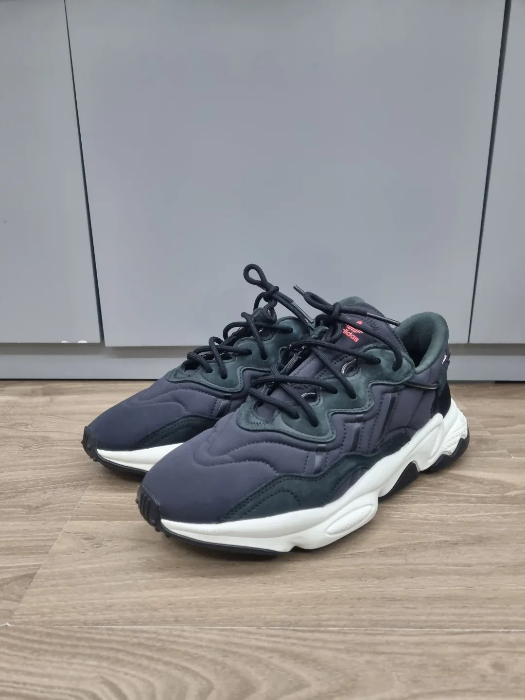 아디다스 오즈위고 운동화 275 (새제품수준)