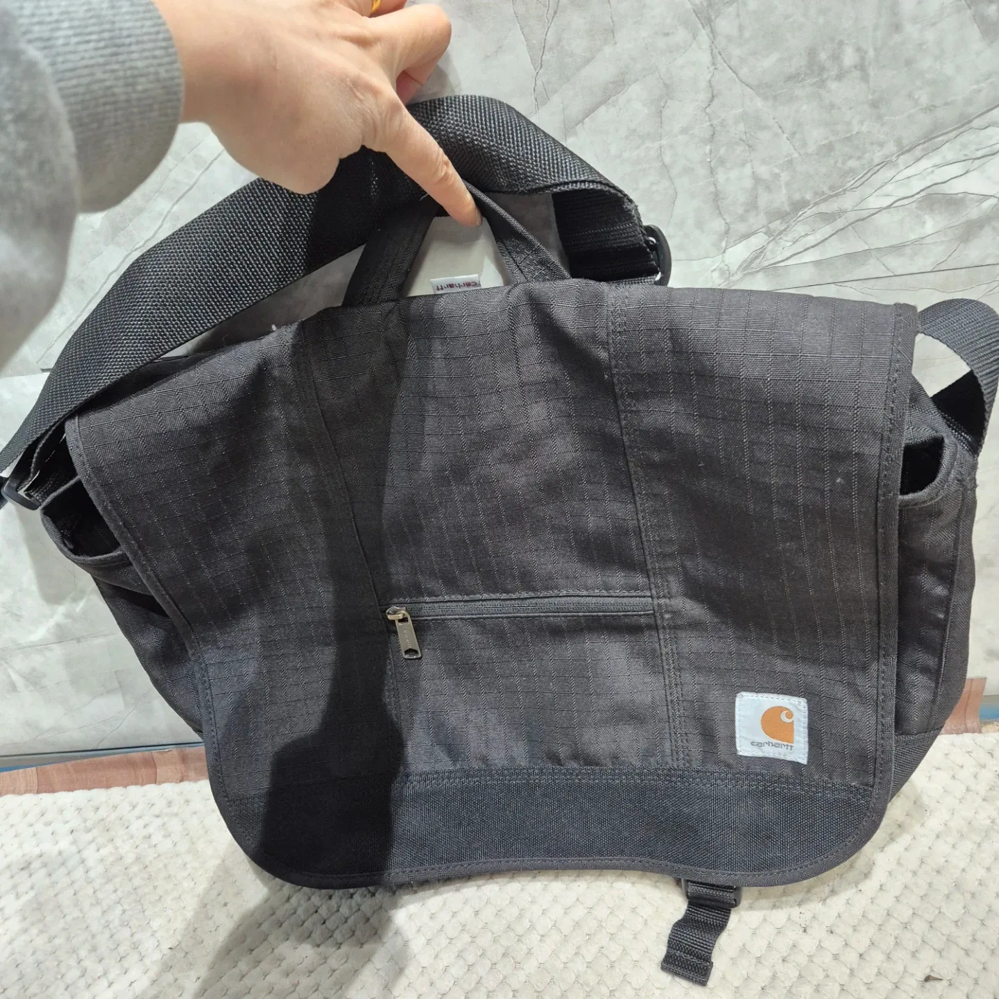 칼하트 블랙 메신저백 크로스백