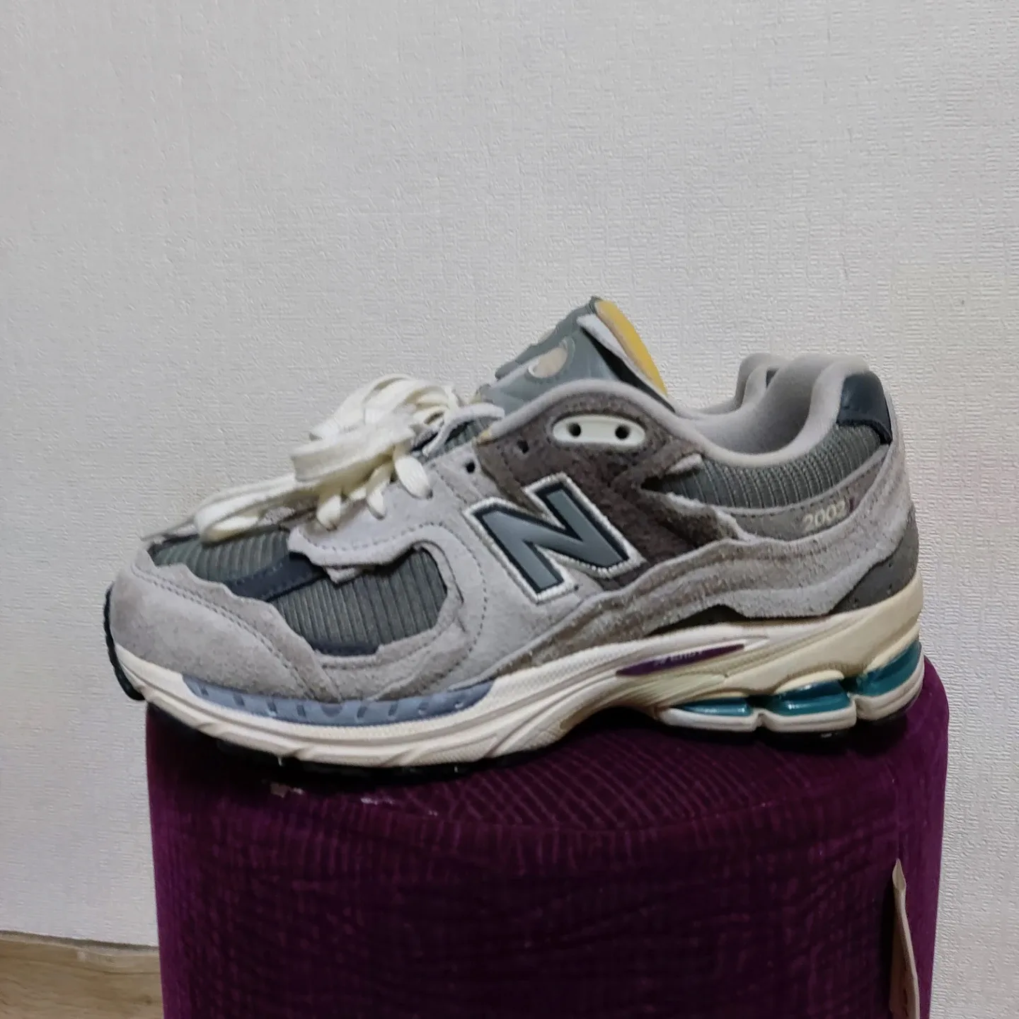 뉴발란스 2002R 운동화 225mm