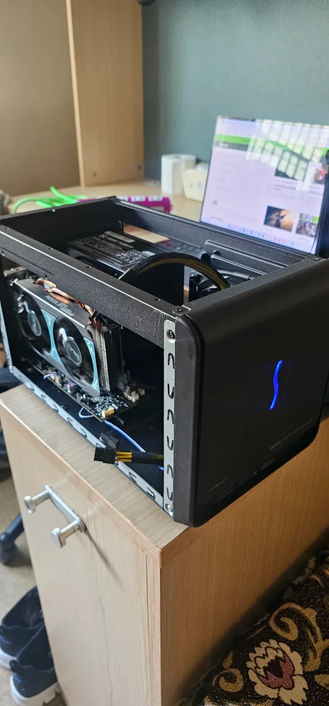 소넷 eGFX Breakaway Box 650 eGPU