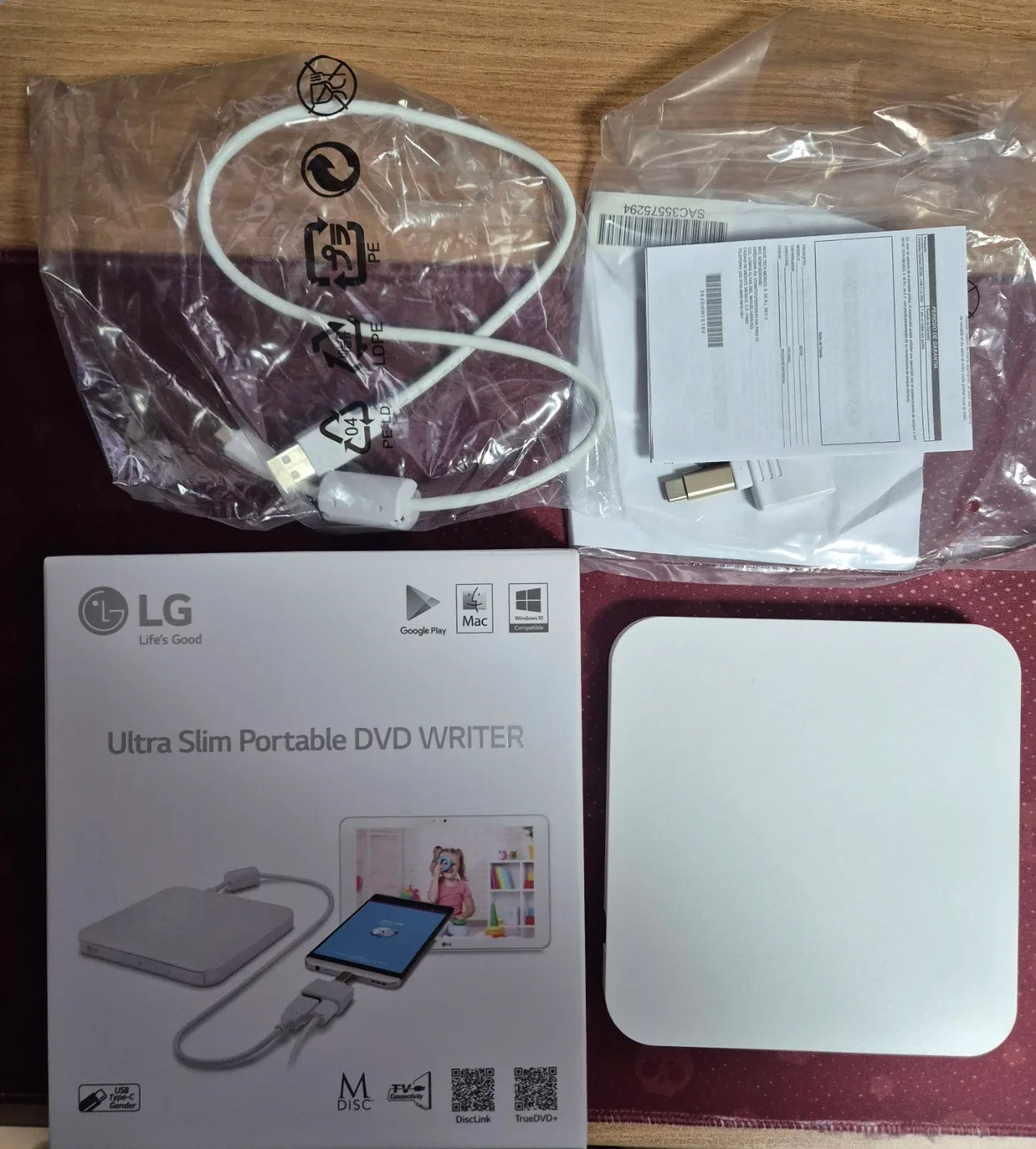 LG Ultra Slim DVD Writer KP95NW72 판매합니다.