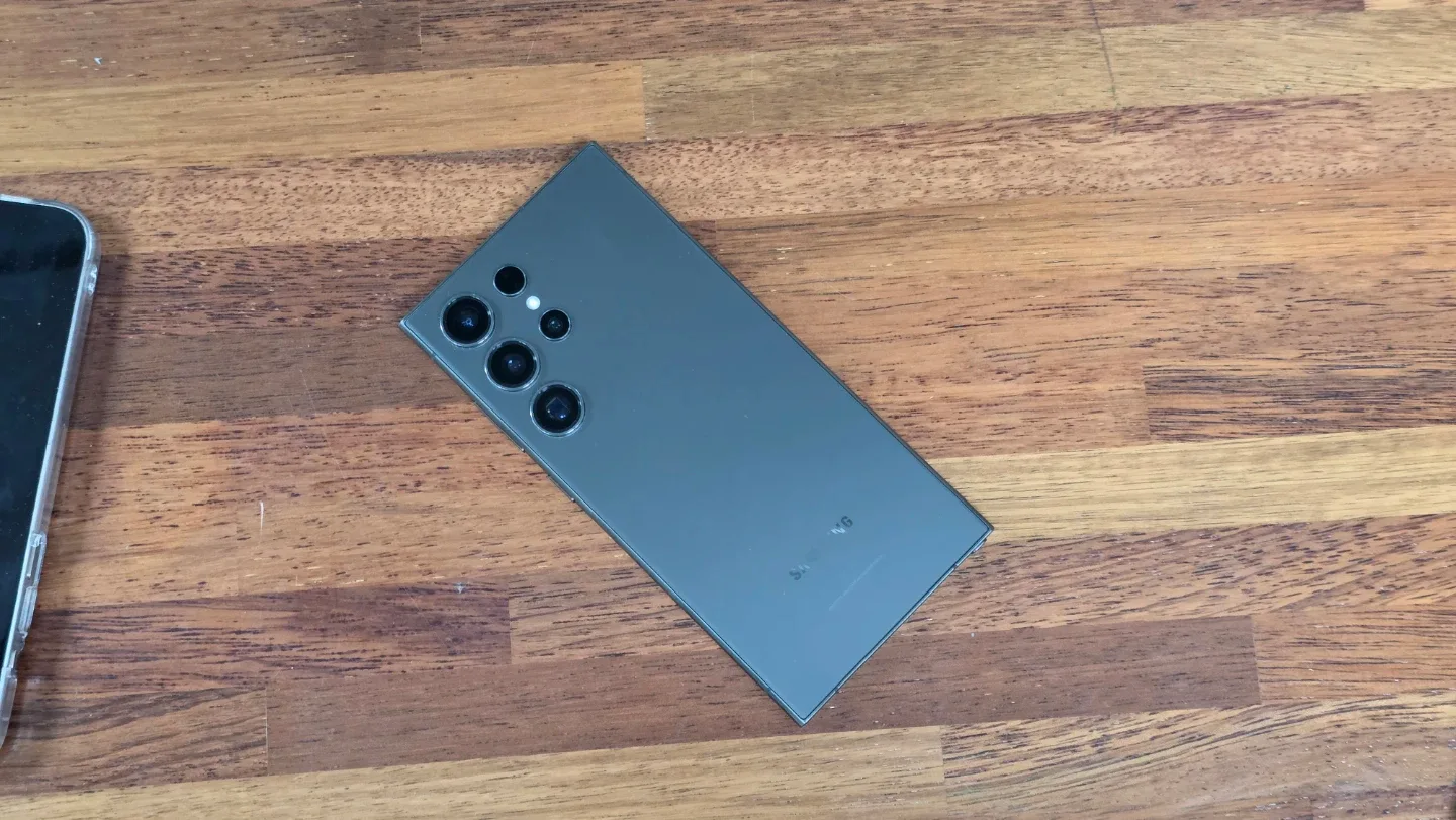 삼성 갤럭시S24 울트라 256GB 블랙 무잔상 공기계 중고폰