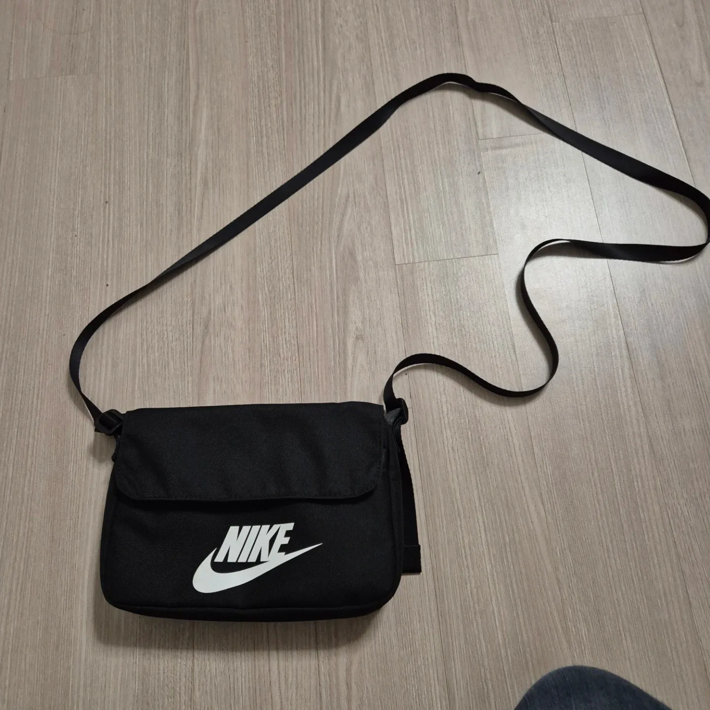 나이키 크로스백 블랙