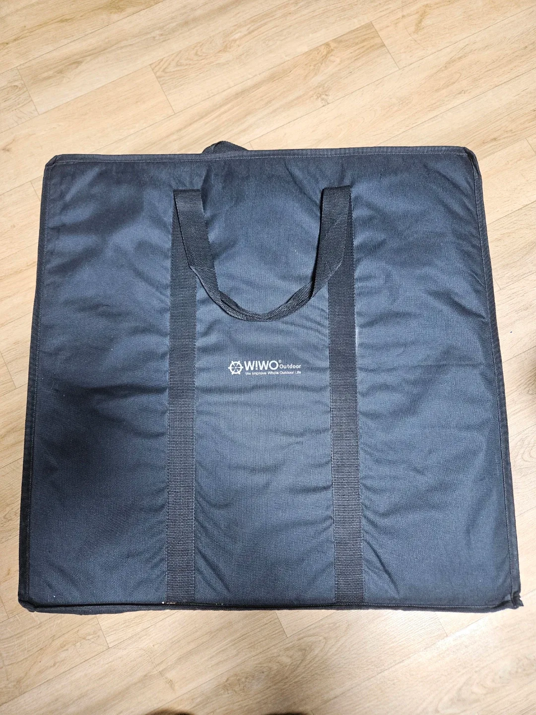 위오 캠핑테이블팝니다.