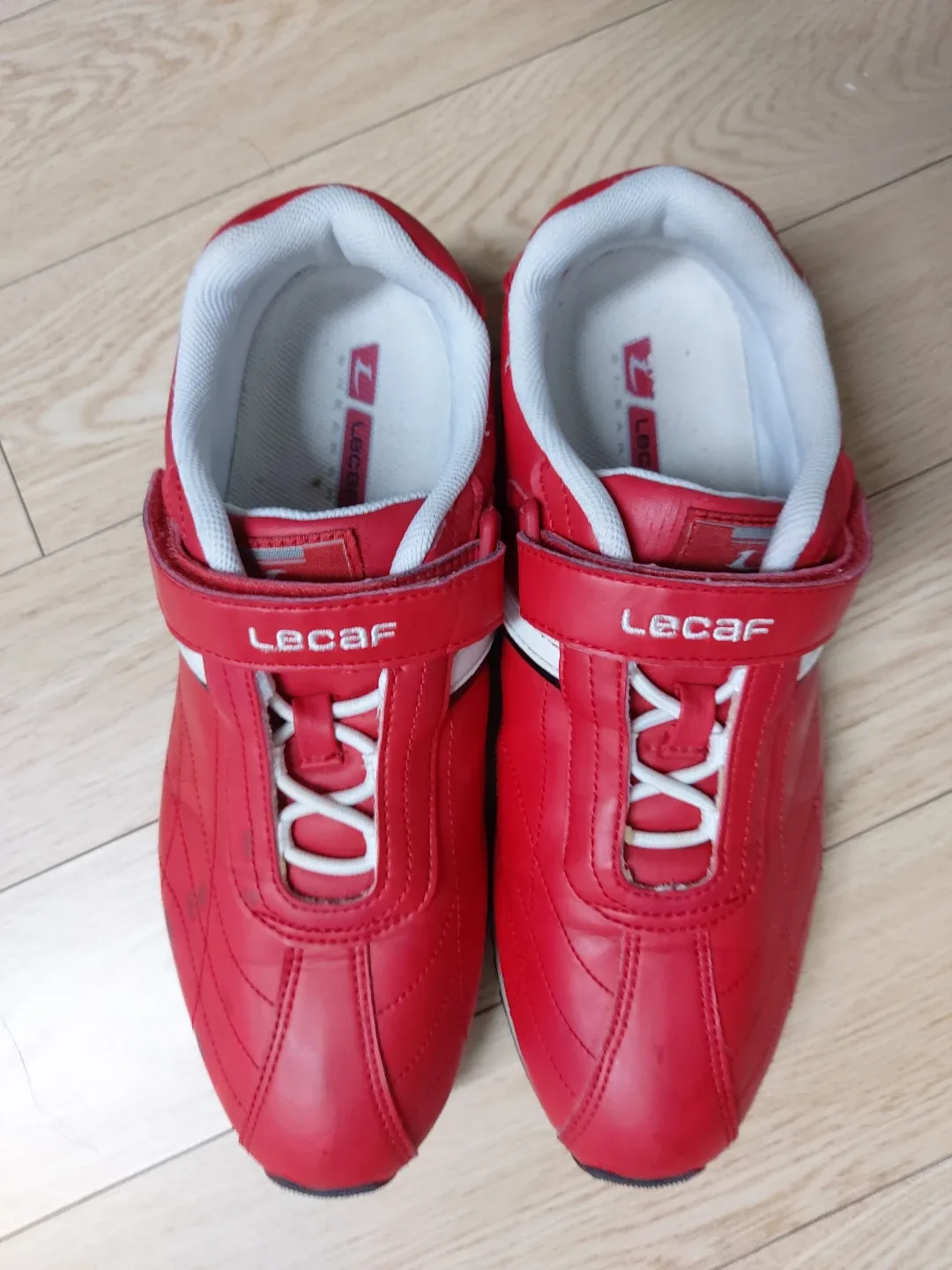 르카프 빨간색 운동화