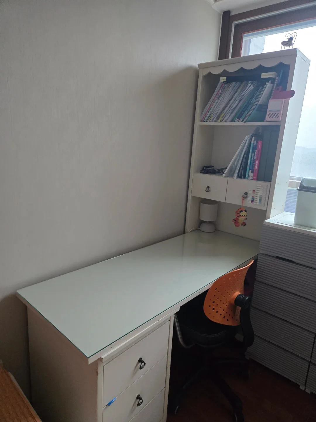 화이트 책상 책장 세트