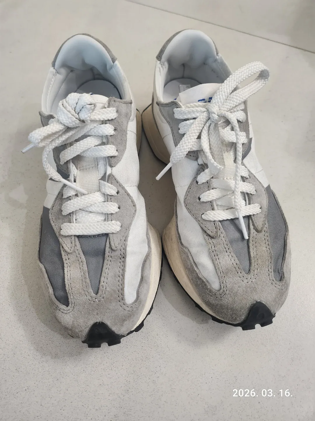 뉴발란스 327 그레이 운동화