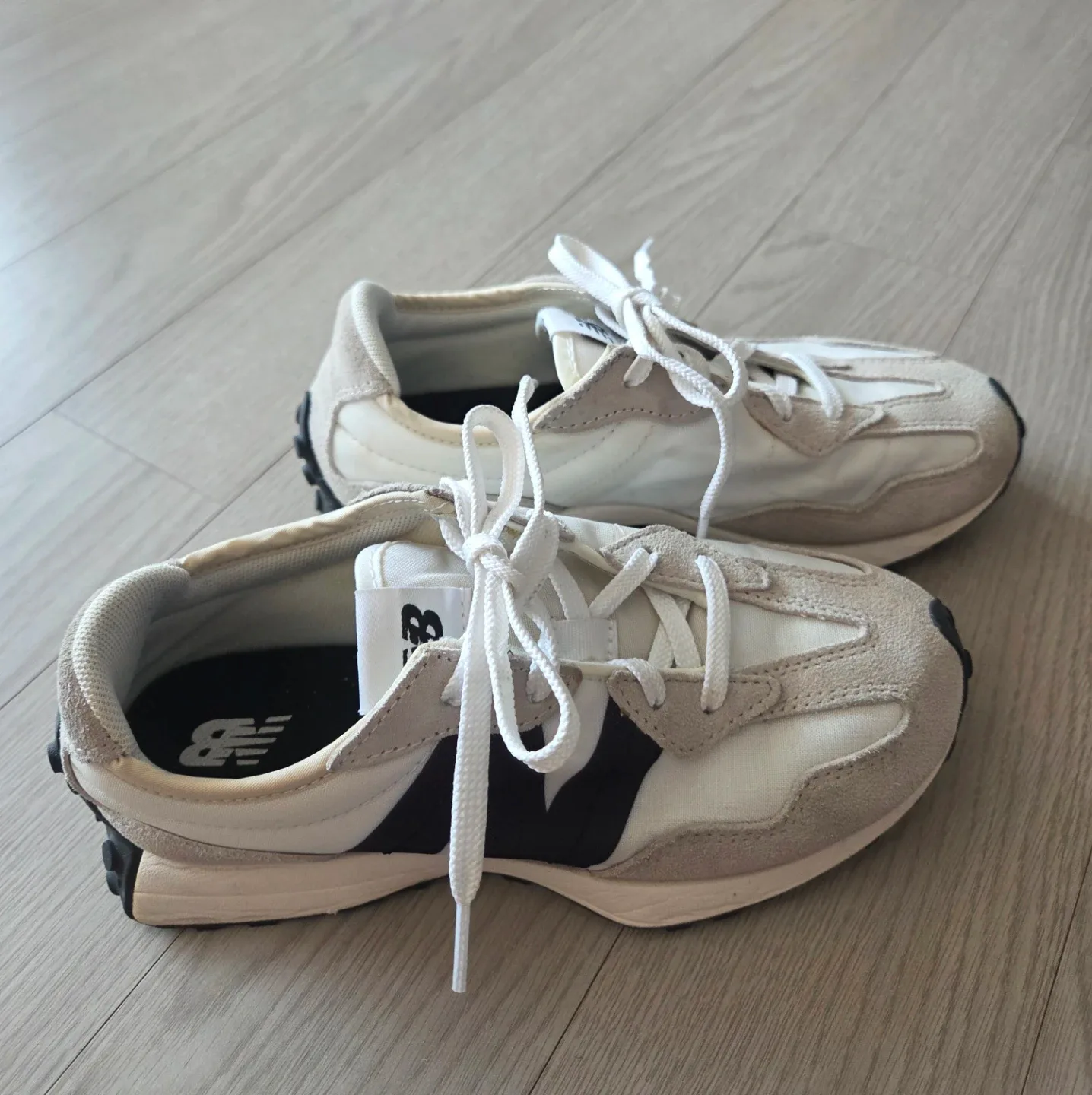 뉴발란스신발입니다