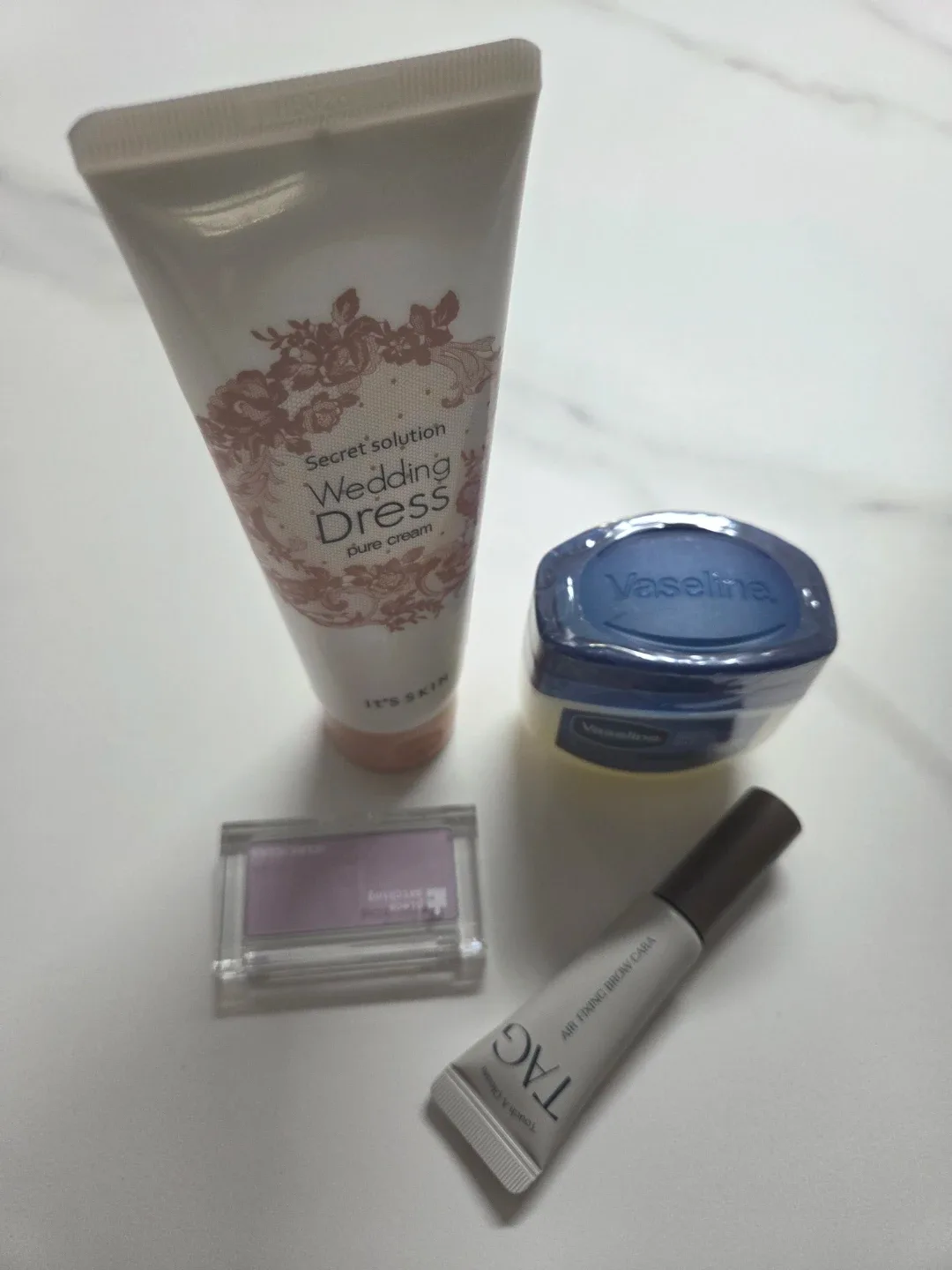 화장품 모음 (잇츠스킨, 바세린, 홀리카홀리카, 태그) 일괄 판매