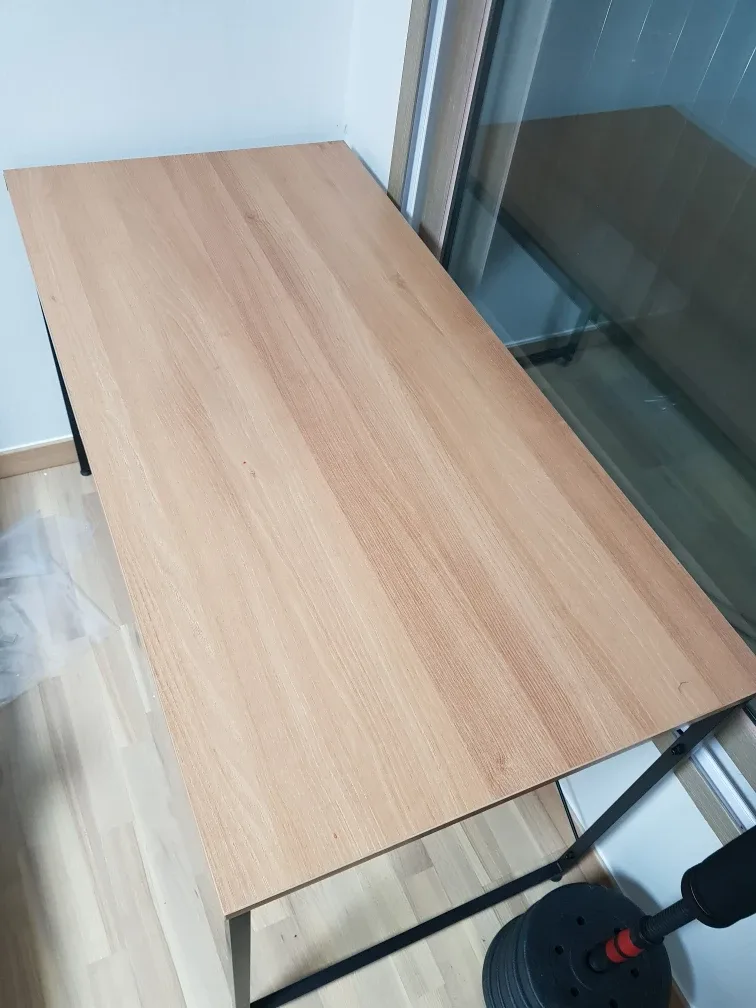 우드 상판 철제 다리 책상