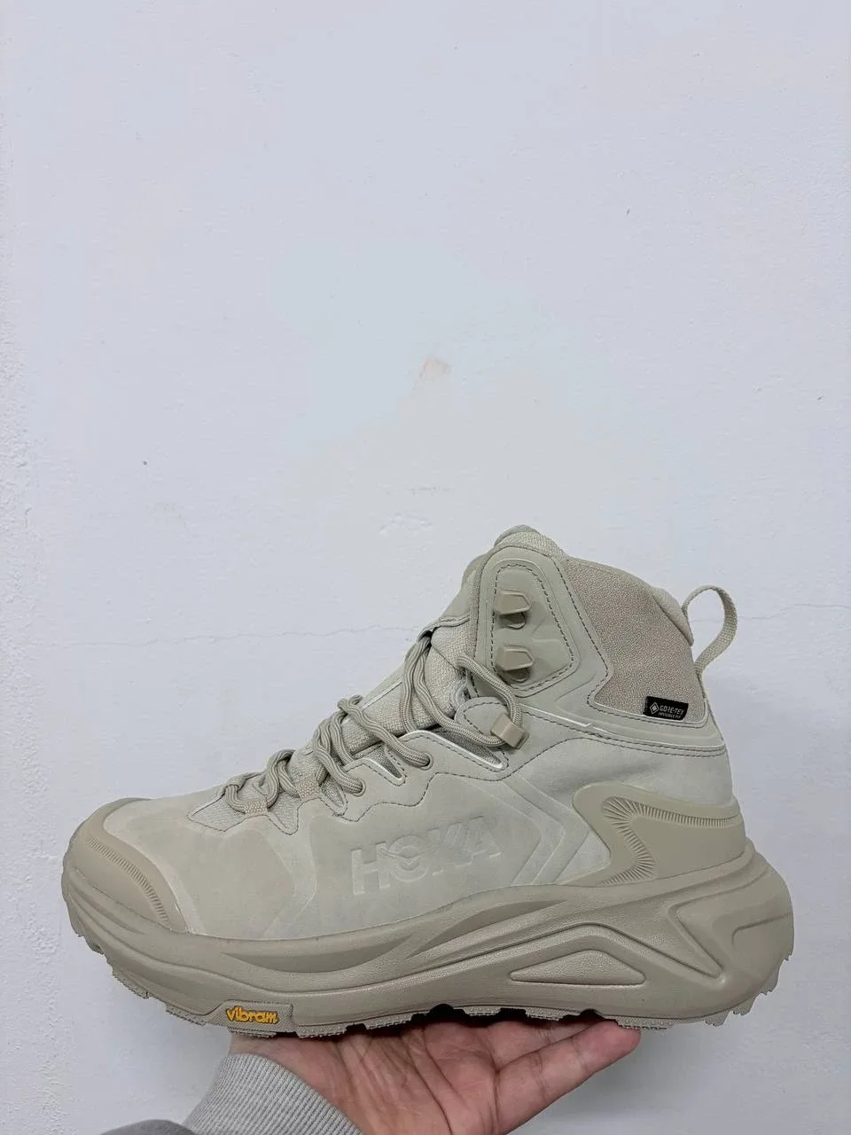 호카 카하 3 GTX 베이지 등산화 새상품 290