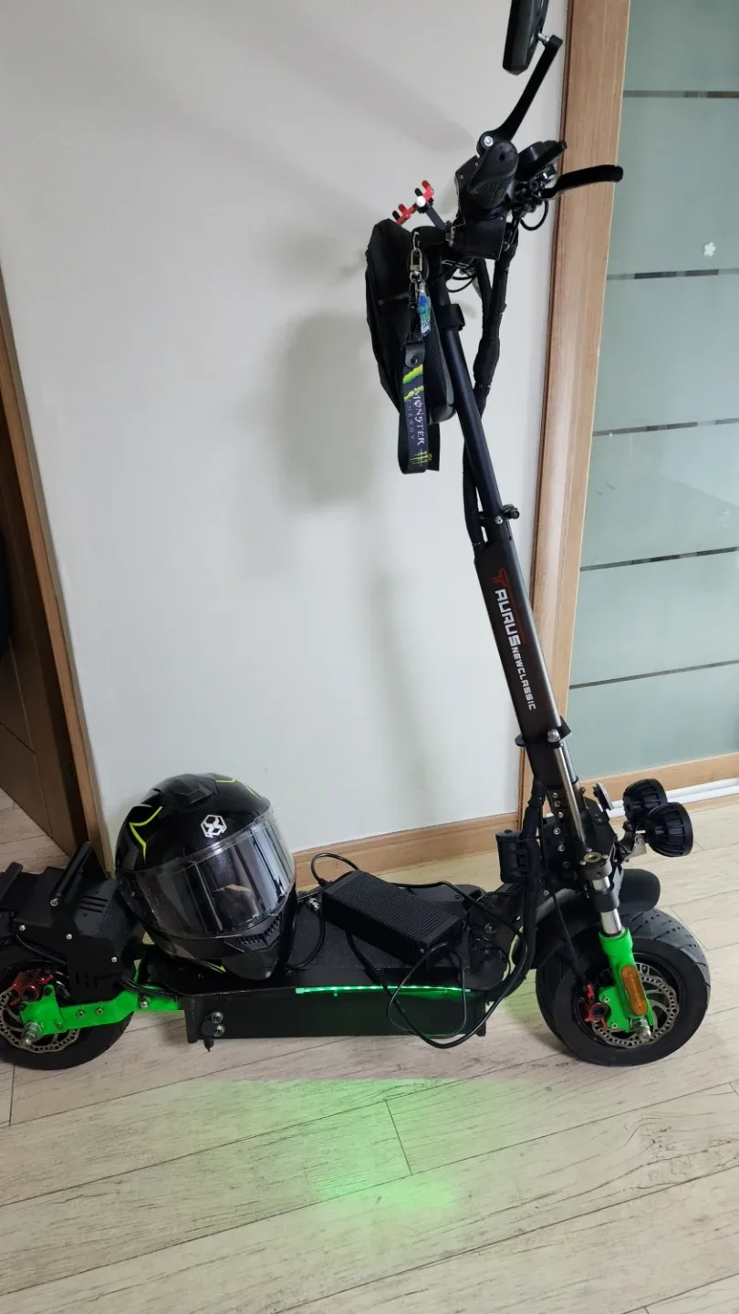taurus 듀얼 모터 전동 킥보드 주행거리 1000km