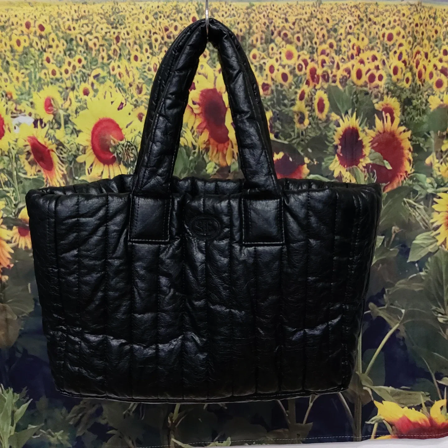 시엔느 블랙 퀄팅 토트백 6c9