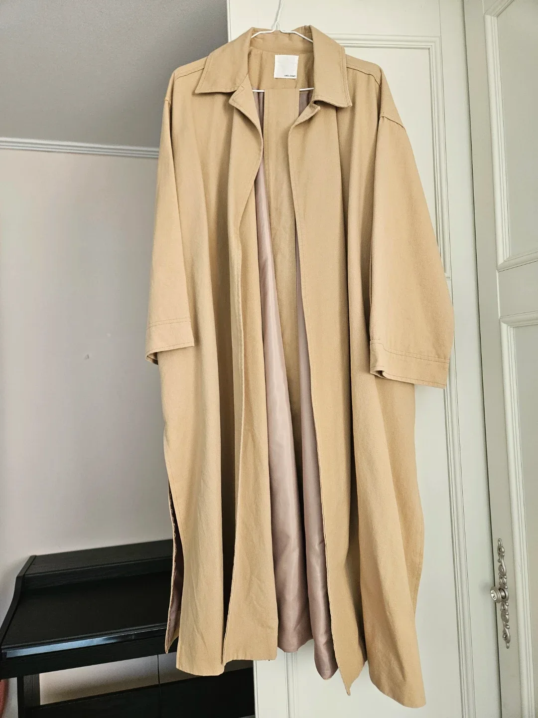 베이지 롱 트렌치 코트