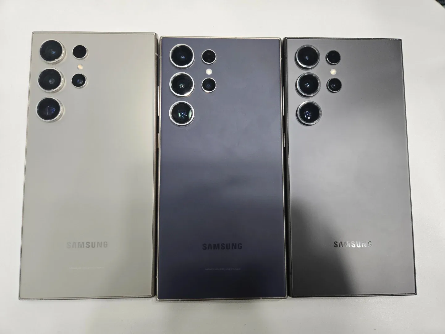 갤럭시 S24 울트라 256GB 공기계 팝니다~🌸