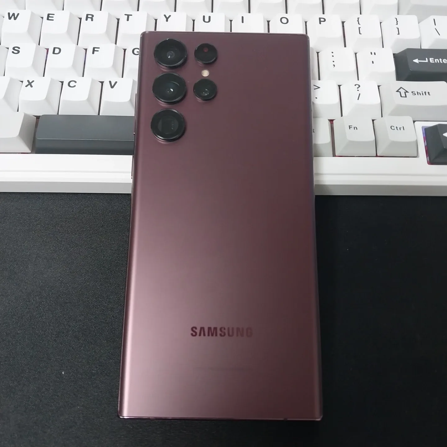 갤럭시 s22울트라 256GB 팝니다