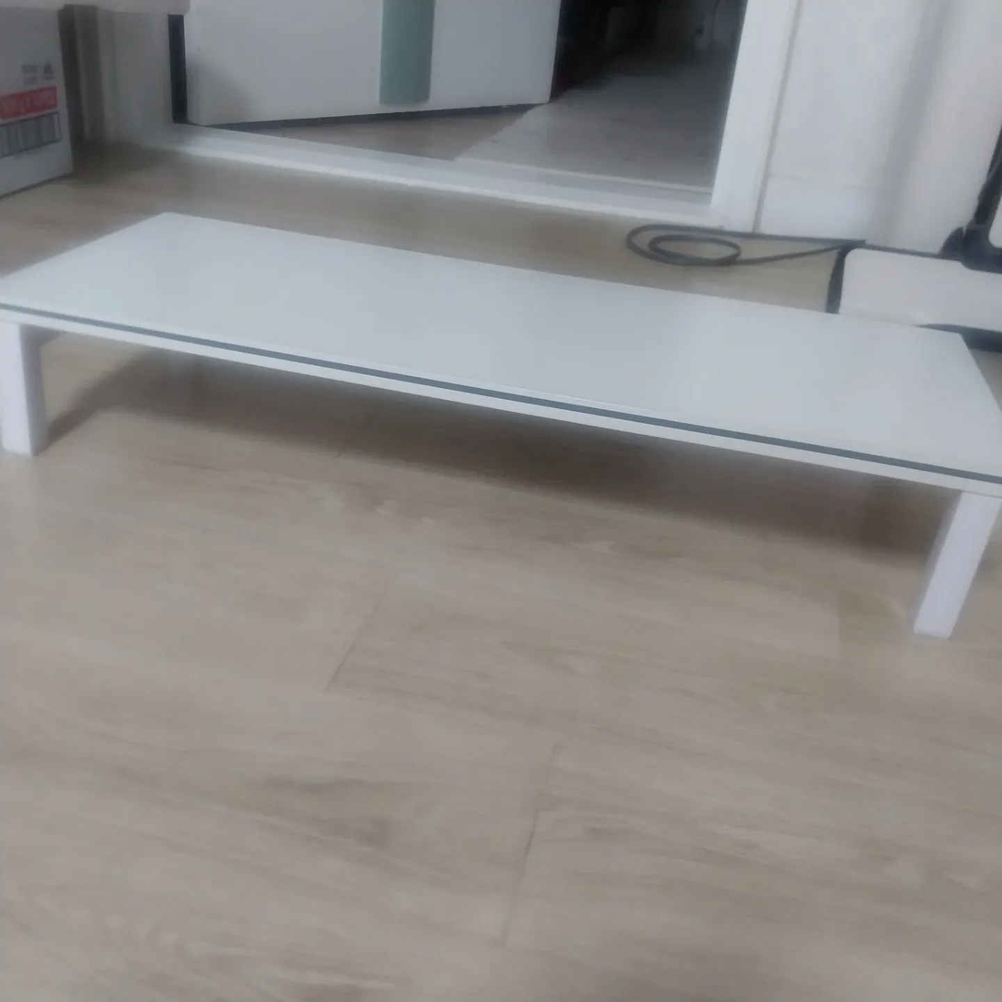 화이트 모니터 받침대