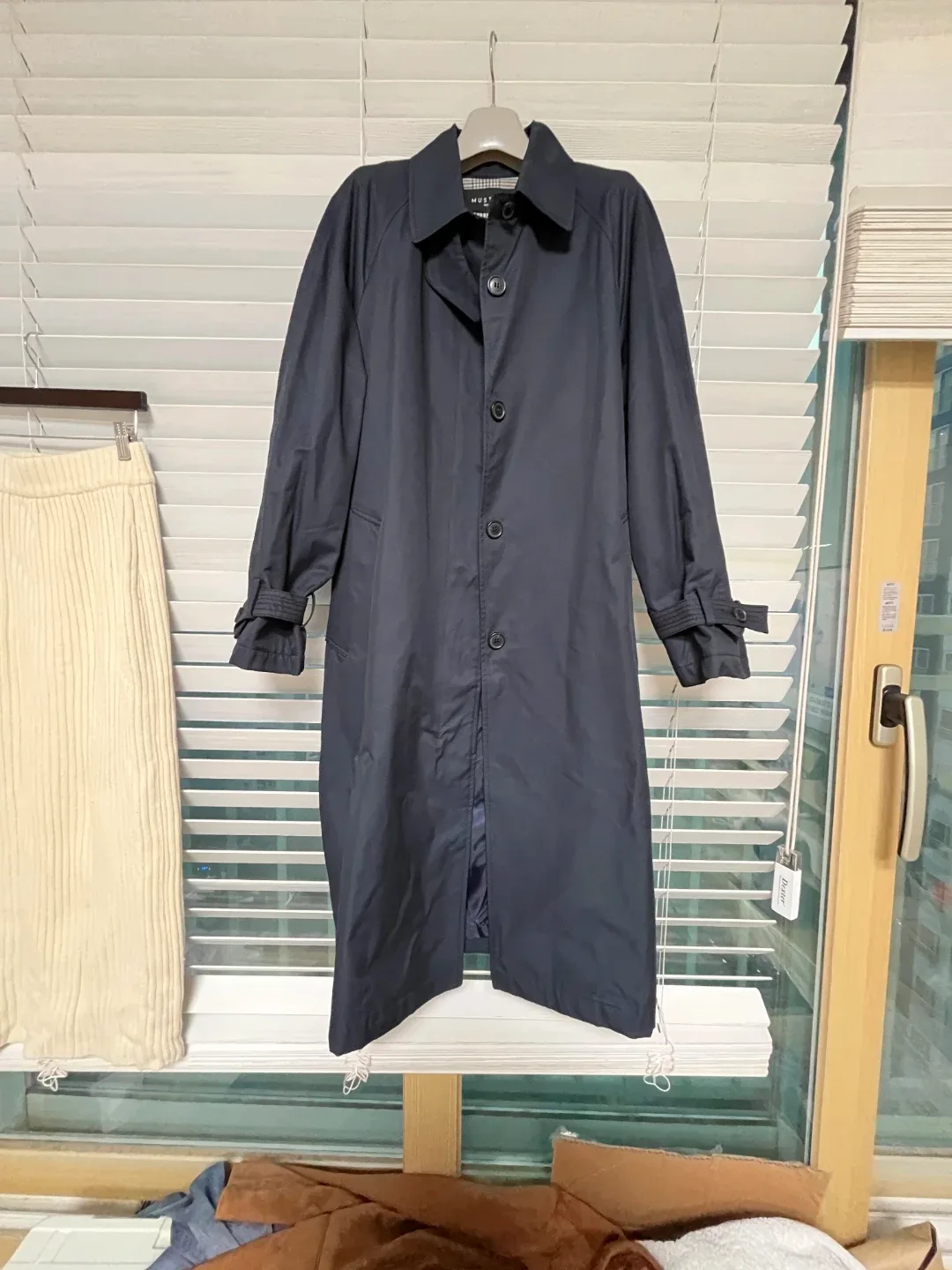 (새상품) 머스트비 트렌치 코트