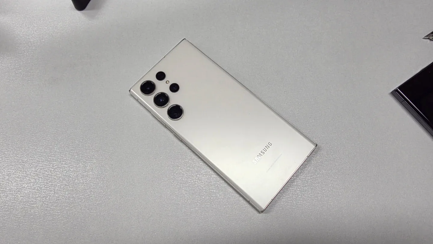 갤럭시 S23 울트라 256GB 화이트 중고폰 최초통신사 SK