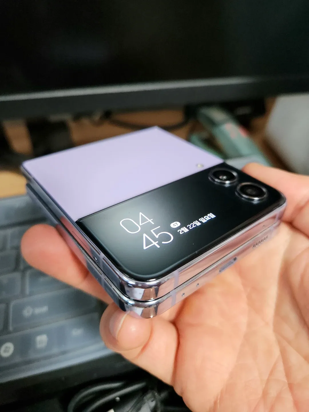 갤럭시 Z플립4 보라퍼플 512G 대용량, 필름, 힌지보호 새 케이스