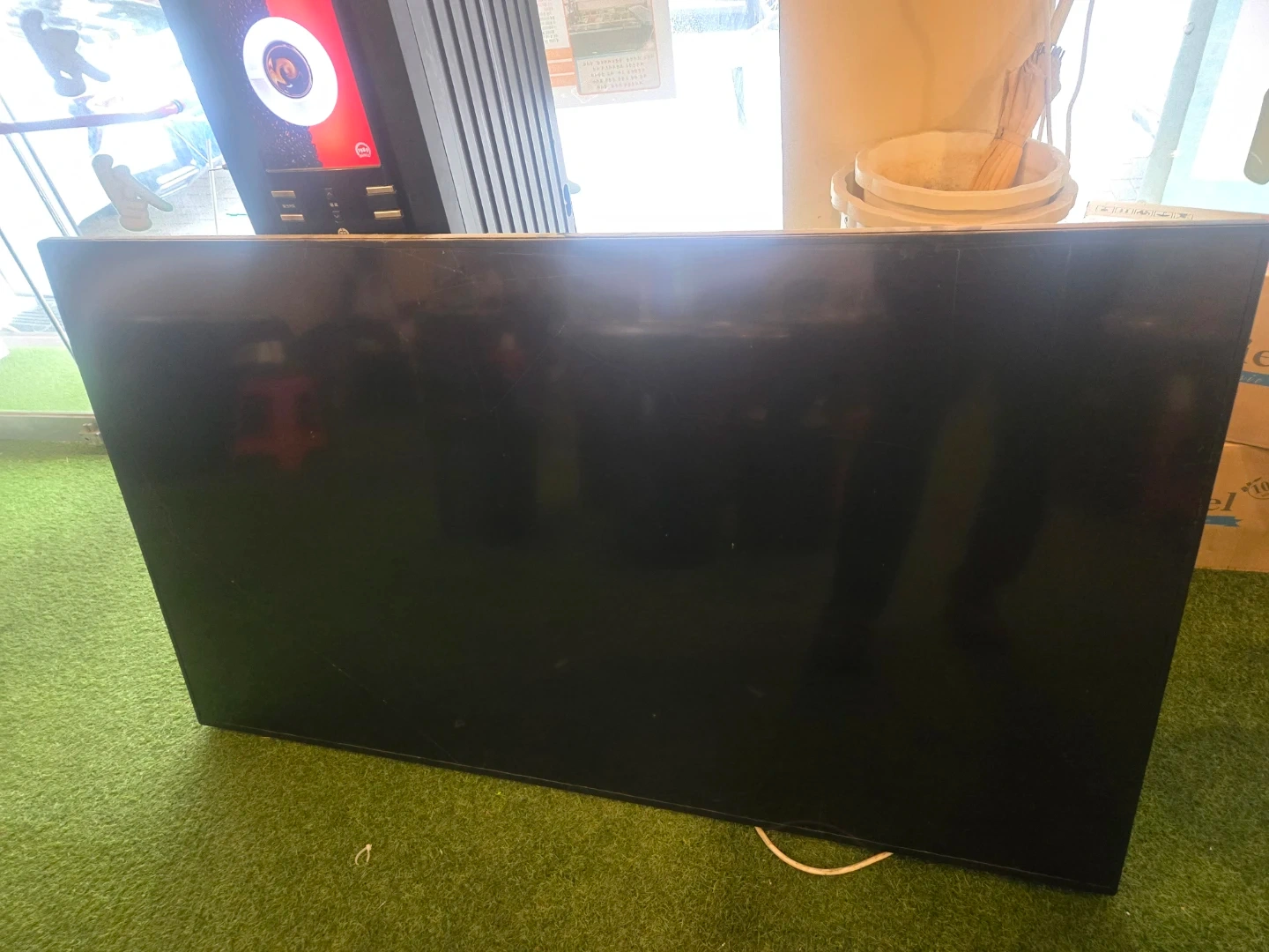 전원안들어오는 70인치 UHD TV (B70UA)