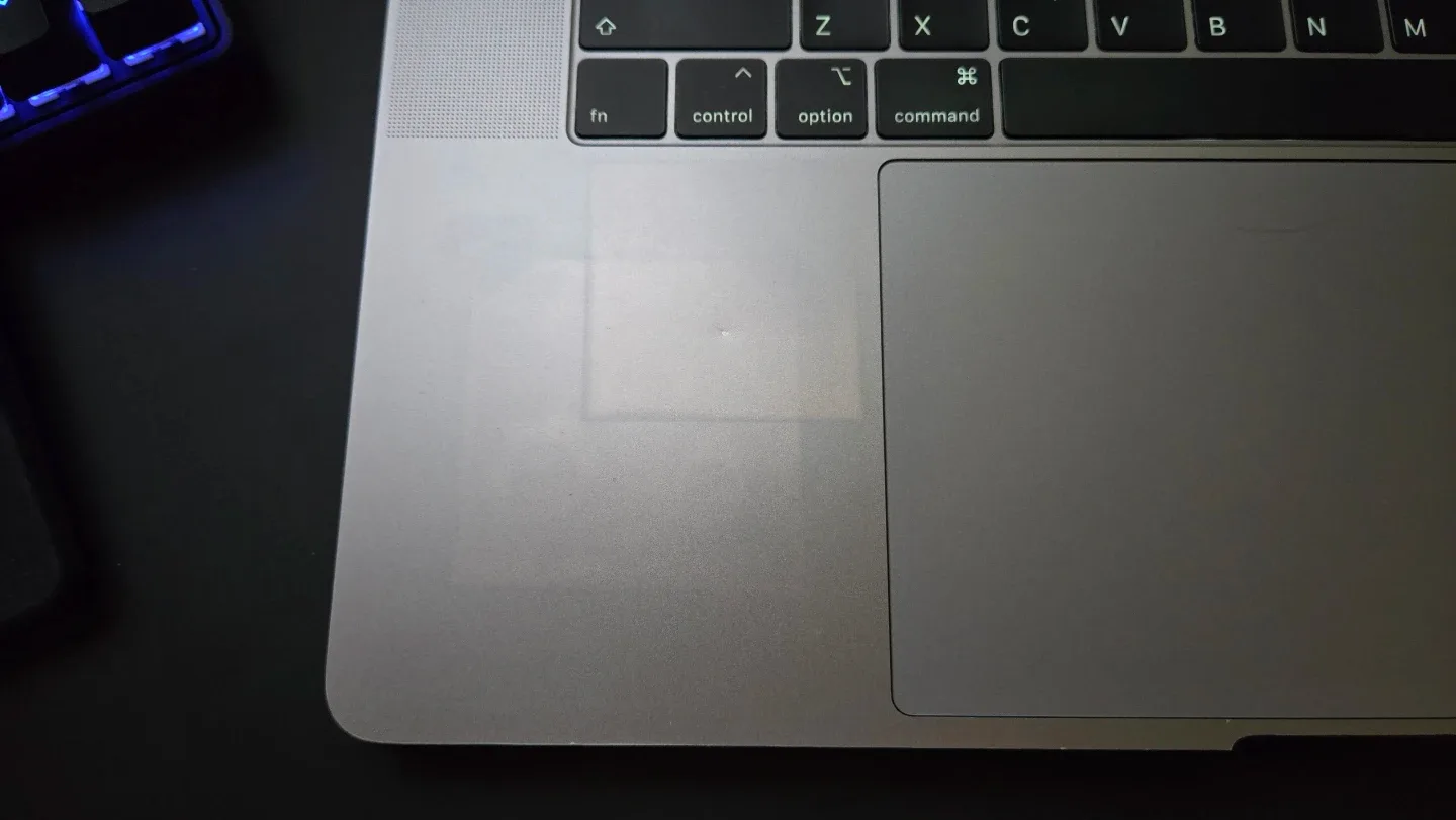 맥북 프로 15인치 2018 i7 16GB