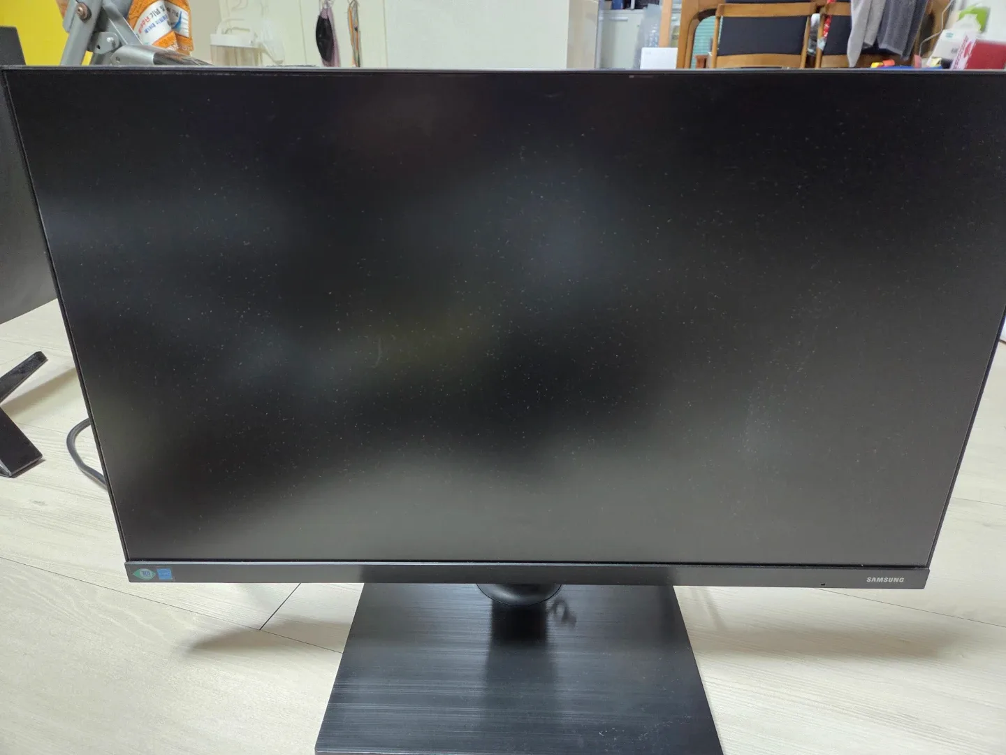 삼성24인치 베젤없는 신형 모니터