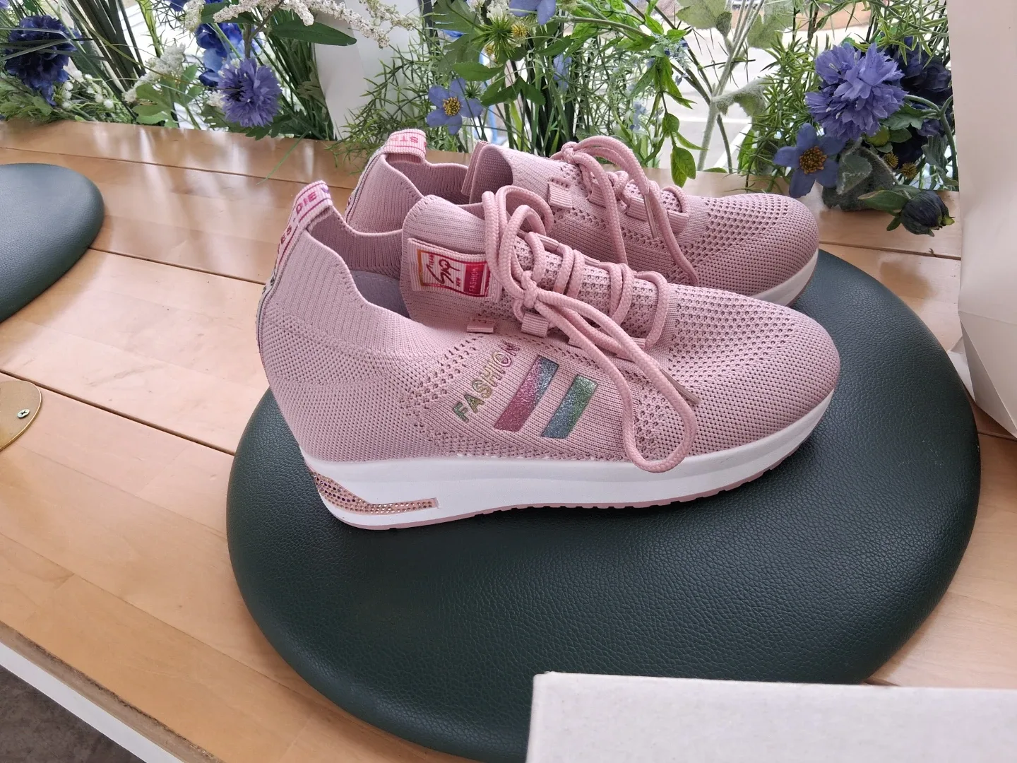 핑크색 니트 속굽 편한 신발 ^^ 화사해요 ~~ 235