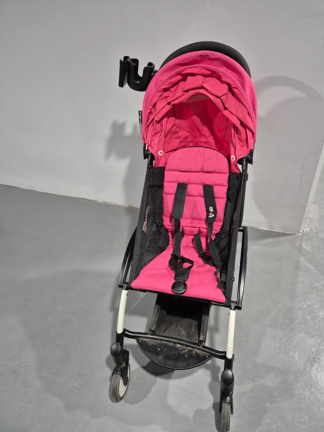 베이비젠 요요 유모차입니다.