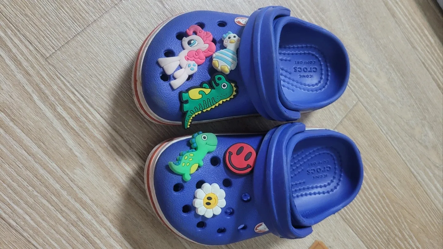 140사이즈 유아 신발 모음 (크록스, 아디다스 어그부츠 샌들2개)