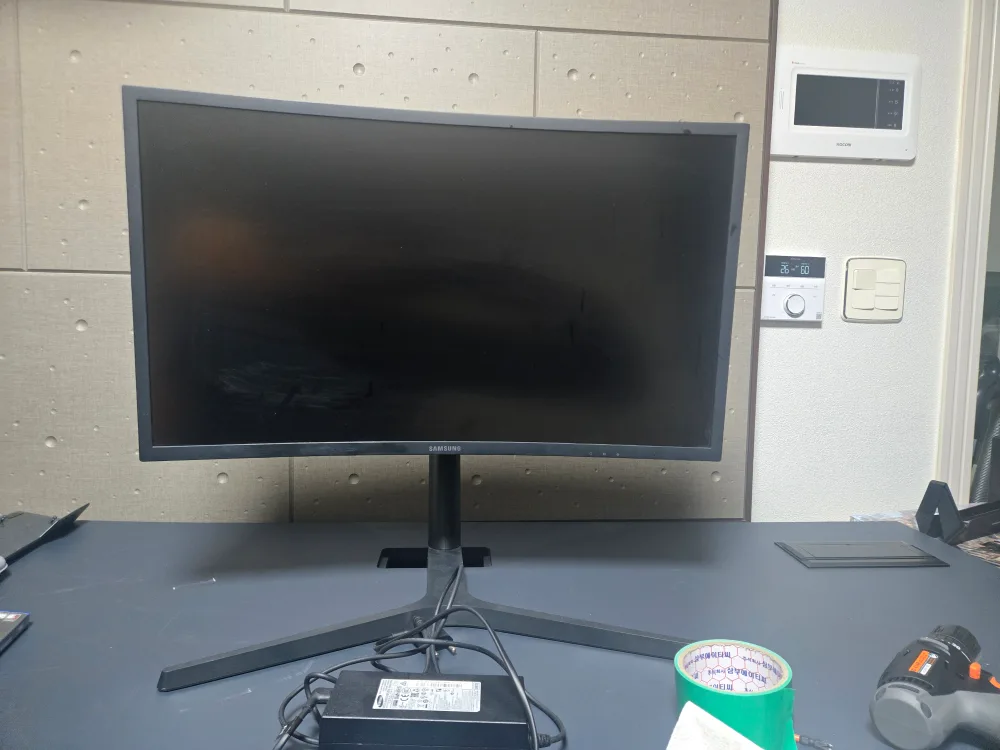 삼성 커브드 모니터 27인치 C27HG70QQKXR