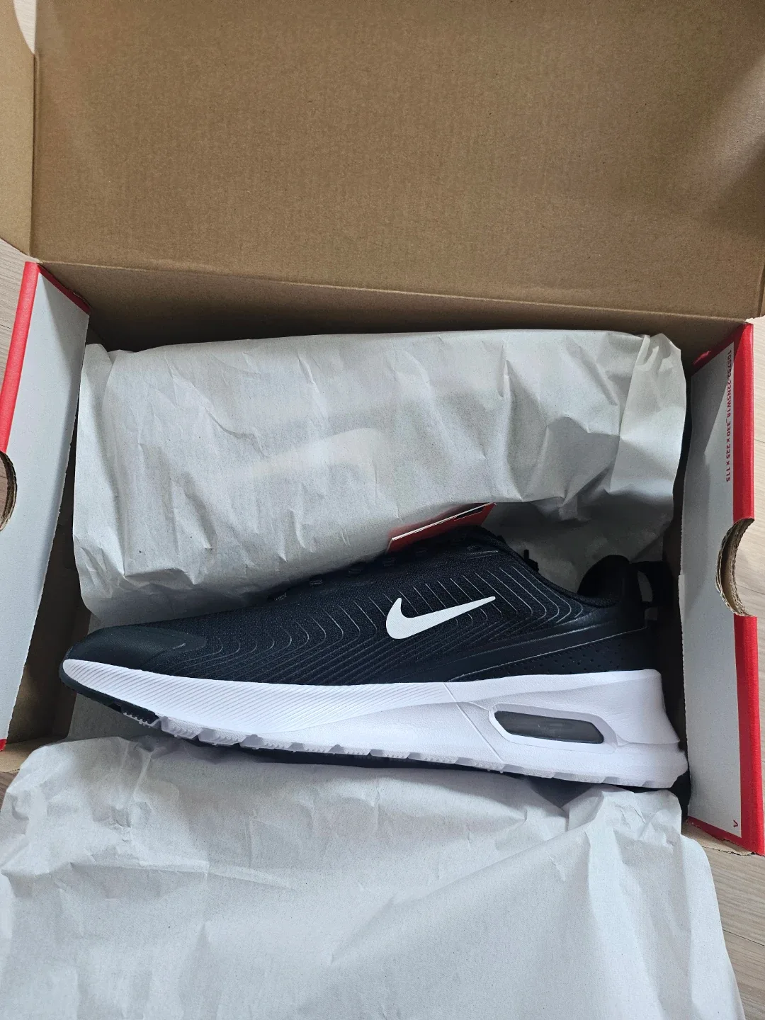 나이키 에어맥스 누엑시스 운동화 새제품 275사이즈