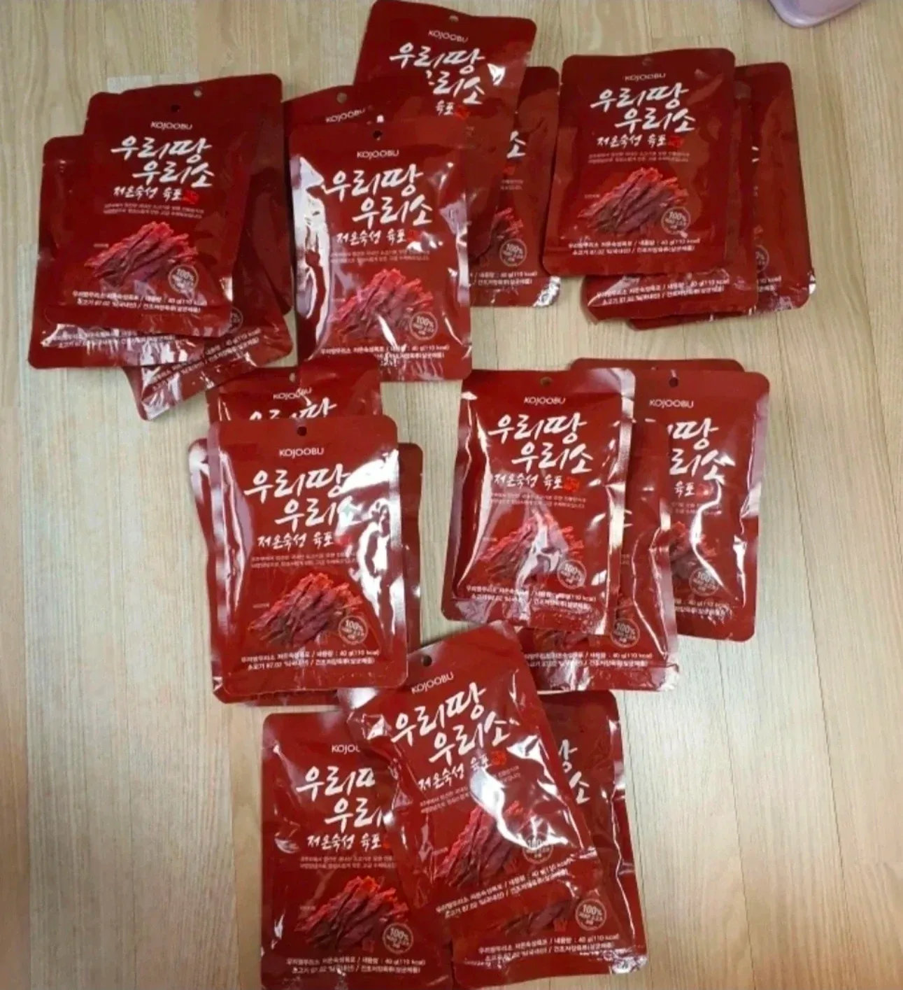간식으로 먹기 좋은 우리땅 우리소 육포 40g 팝니다. (정가 3500원)