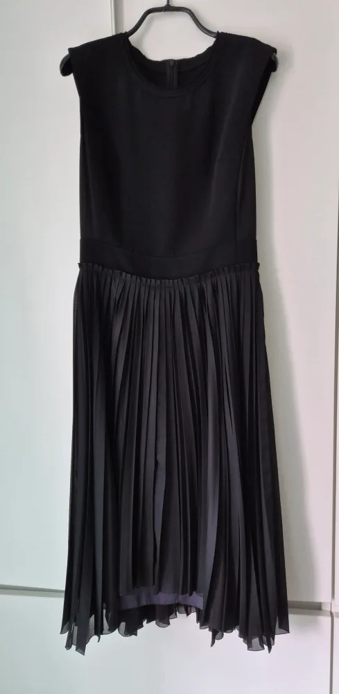 시스템 블랙 플리츠 원피스